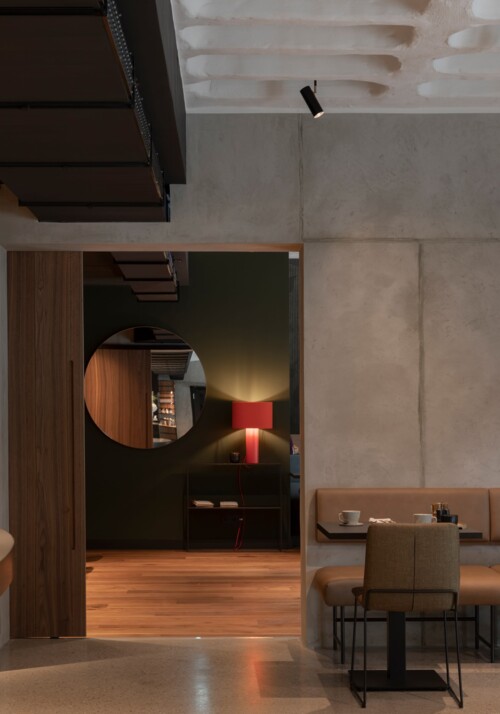 Breakfast restaurant Fritz with stylish furniture